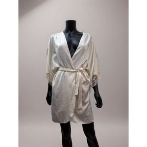 Victoria's Secret Ivory Satin Lace Trim‎ Short Robe Kimono Large USA